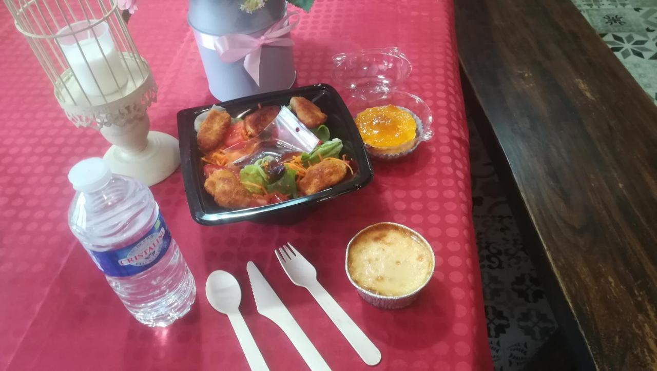 Notre-Dame-du-Touchet La Gerbaudiere Chambres&Table D Hotes Proche Mont Saint Michel Cuisine Maison المظهر الخارجي الصورة
