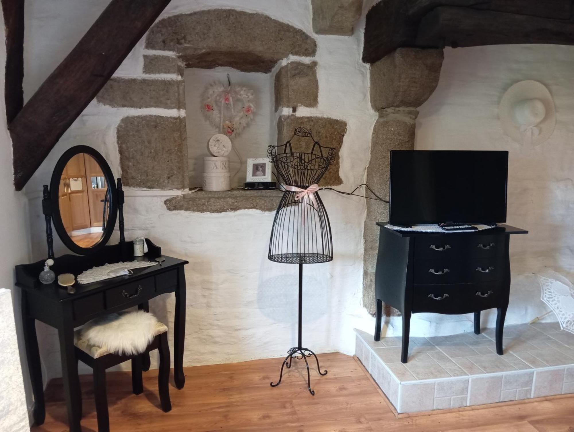 Notre-Dame-du-Touchet La Gerbaudiere Chambres&Table D Hotes Proche Mont Saint Michel Cuisine Maison المظهر الخارجي الصورة