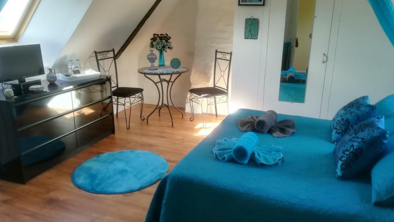 Notre-Dame-du-Touchet La Gerbaudiere Chambres&Table D Hotes Proche Mont Saint Michel Cuisine Maison المظهر الخارجي الصورة